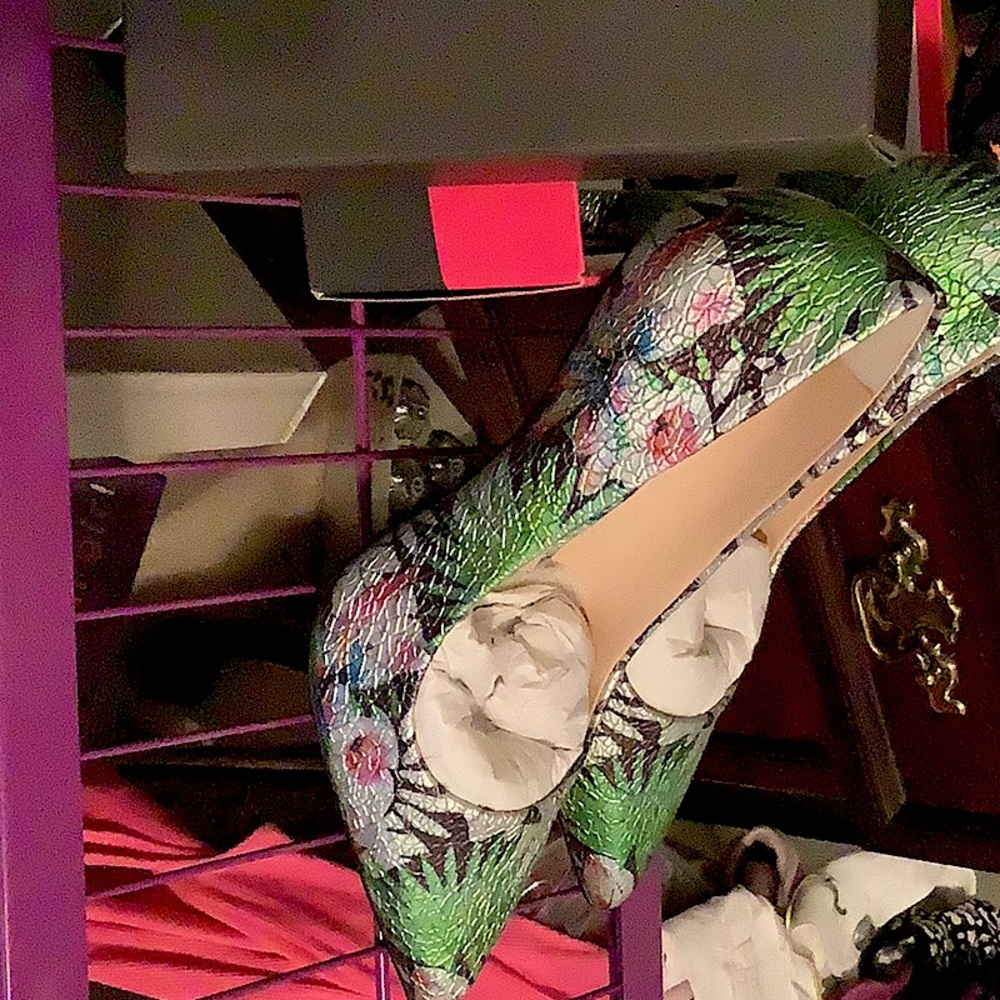 Vince Camuto high heel shoes